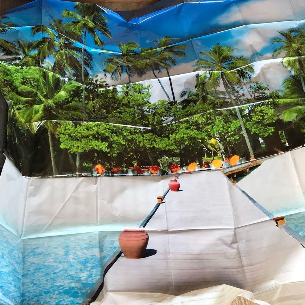 Caribbean motive wall paper